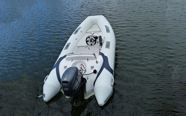 12,5 pieds, 3,8 m Rib boat / bateau yacht
